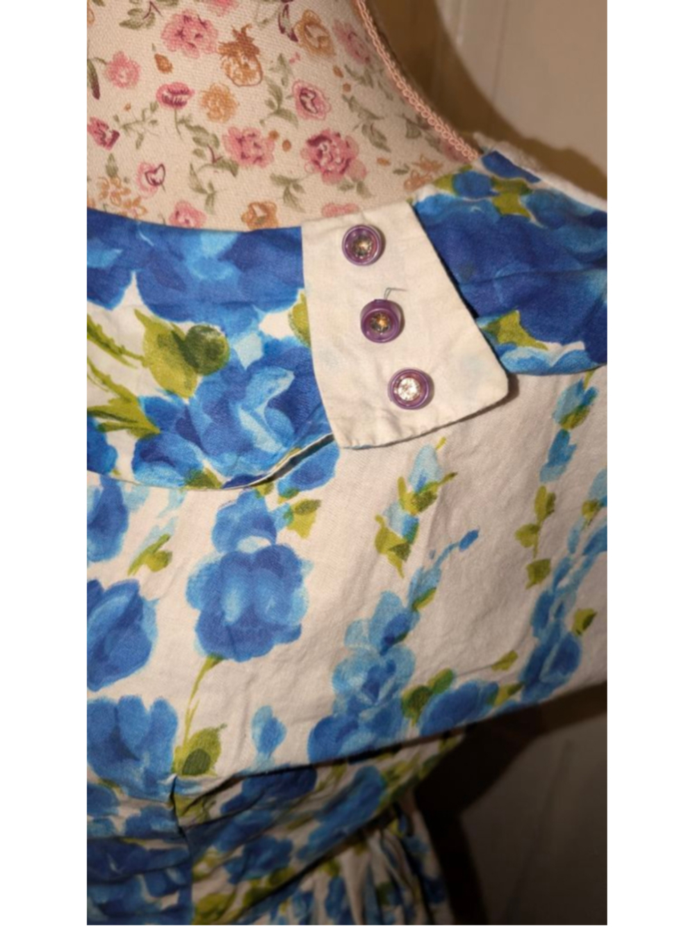 vintage 1950s Floral Cotton Dress - Picture 3 of 16
